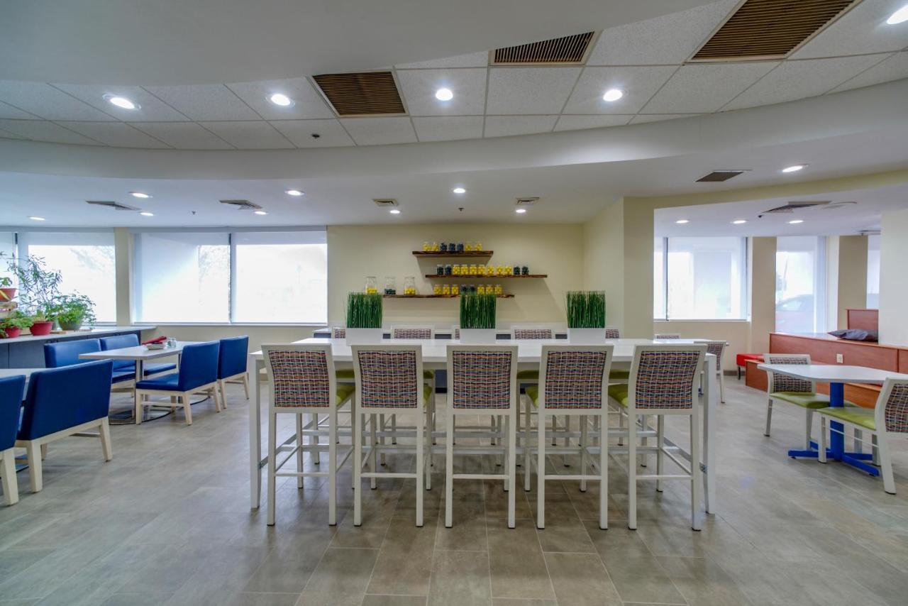 Saint Louis Airport Hotel Woodson Terrace Luaran gambar